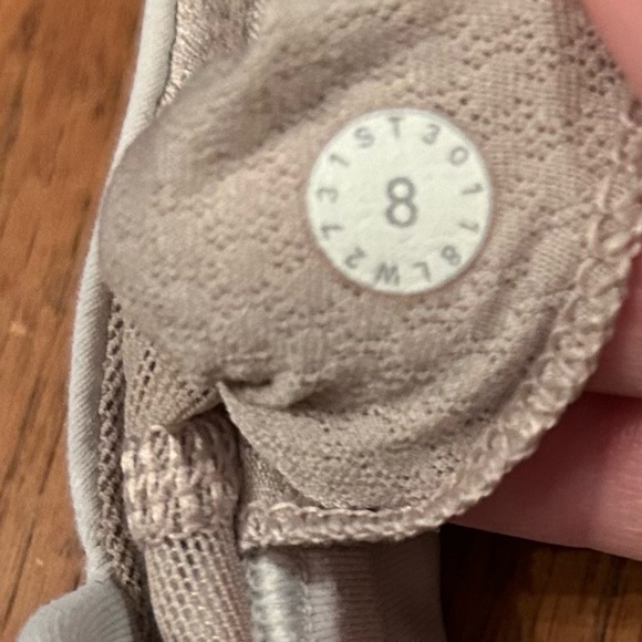 Lululemon Bundle of (2) Free to Be Wild Bras- White/Black Size 8 - Picture 5 of 9